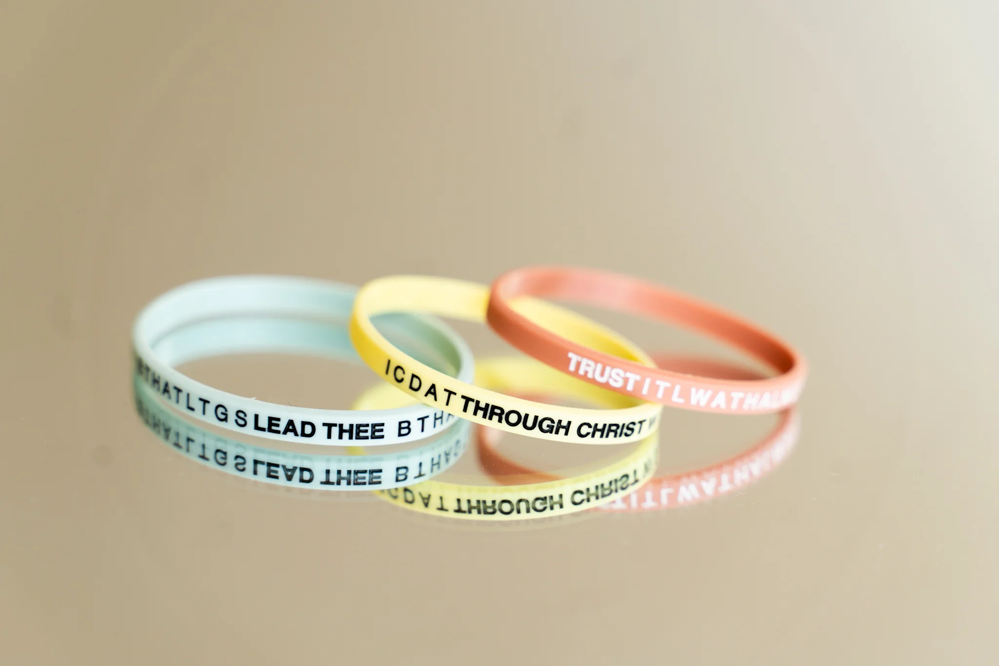 WearWhen: You Need a Hand to Hold - Image 3